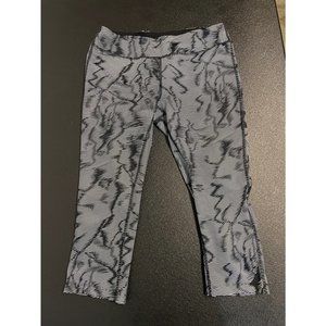 Jillian Michaels Impact capri workout shorts Size Med Gently used (worn twice) a